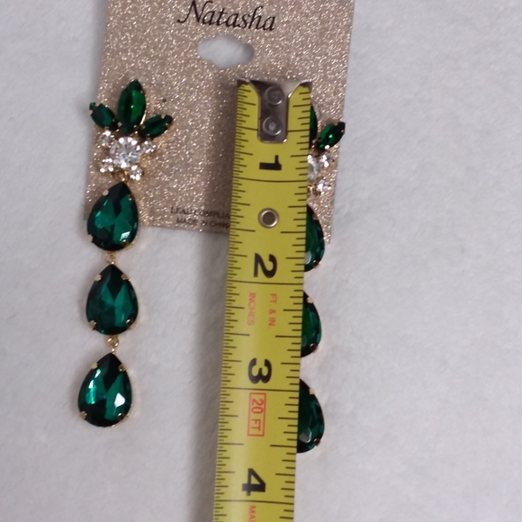 Dangle Pierce Earrings Green Teardrop Gold Tone Natasha - Picture 5 of 5